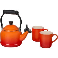 Le Creuset 1.25 Qt. Kettle & (2) 14 Oz. Mugs Demi Kettle & 2 Mug Set - Flame
