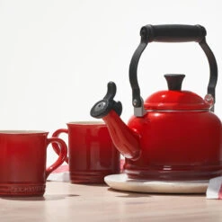 Le Creuset 1.25-Quart Demi Kettle - Cerise -Le Creuset Store 2 b13520b1 346c 4e10 b3dc 71e70e73d483