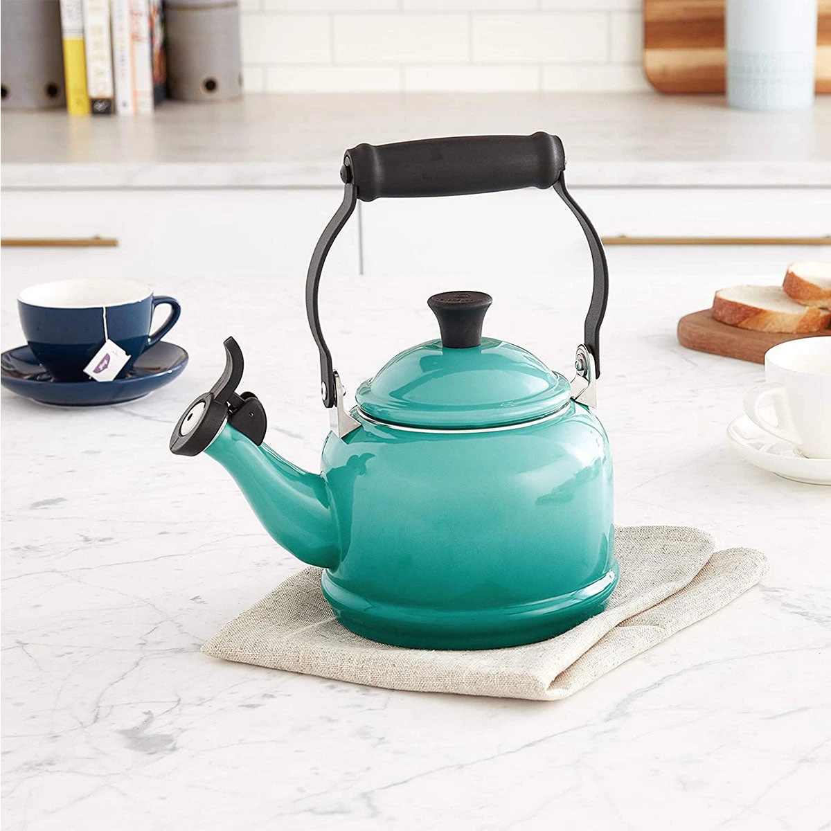Le Creuset 1.25-Quart Demi Kettle- Caribbean 5 Le Creuset 1.25-Quart Demi Kettle- Caribbean - Image 5