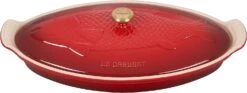 Le Creuset 1.7 Qt. Fish Baker W/Gold Knob - Cerise