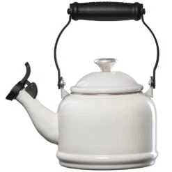 Le Creuset 1.25 Qt. Demi Kettle - White W/ SS Knob -Le Creuset Store 71UvnAP9ewL. AC SL1500