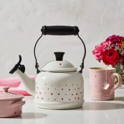 Le Creuset L'Amour Collection: Demi Kettle - White W/ Heart Applique -Le Creuset Store 71tG 9QBGXL. AC SL1500