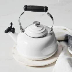 Le Creuset 1.7 Qt. Whistling Kettle - White W/ SS Knob 7 Le Creuset 1.7 Qt. Whistling Kettle - White W/ SS Knob -Le Creuset Store 81B72RB jNL. AC SL1500
