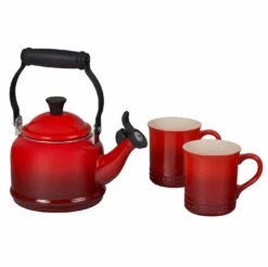 Le Creuset 1 1/4 Qt. Demi Kettle & (2) 14 Oz. Mug Set - Cerise