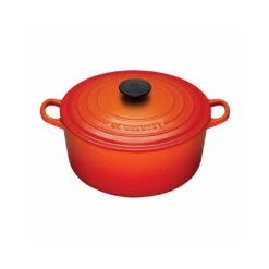 Le Creuset 4 1/2 Qt. Signature Round Dutch Oven - Flame